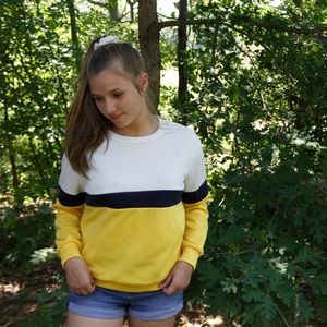 Color block crew neck